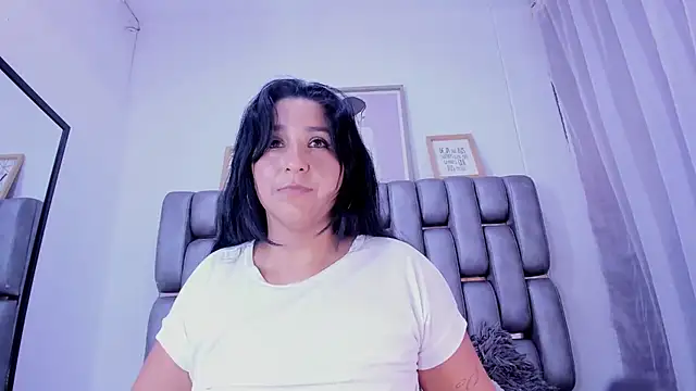 Miia_Rosee_ Chat XXX in diretta
