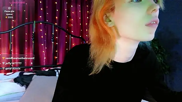 Kiara_AgeのライブXXXチャット