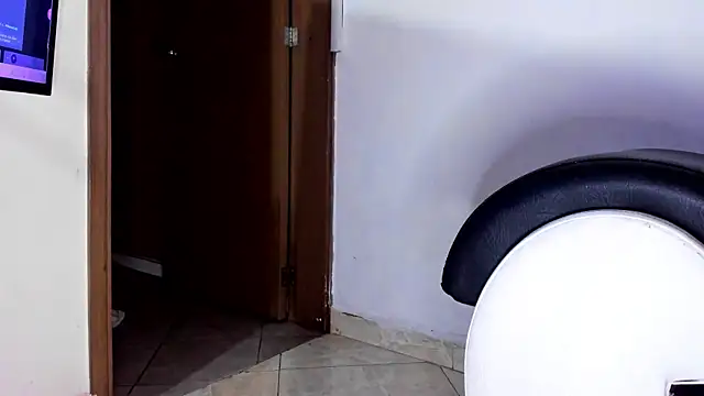 XXX chat uživo modela Slendy_club