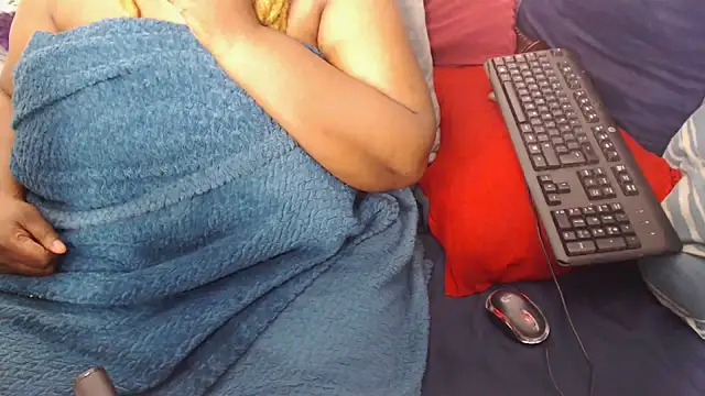Czat XXX na żywo – bootyqueenxxx21