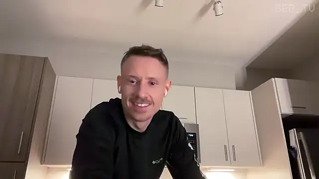seb_tv élő XXX-chatje