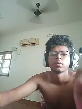 letsplaygame Adlı Modelin Canlı XXX Sohbeti