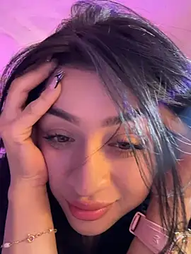 lucianaroy Chat XXX in diretta