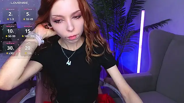 Star_Tarra Chat XXX live