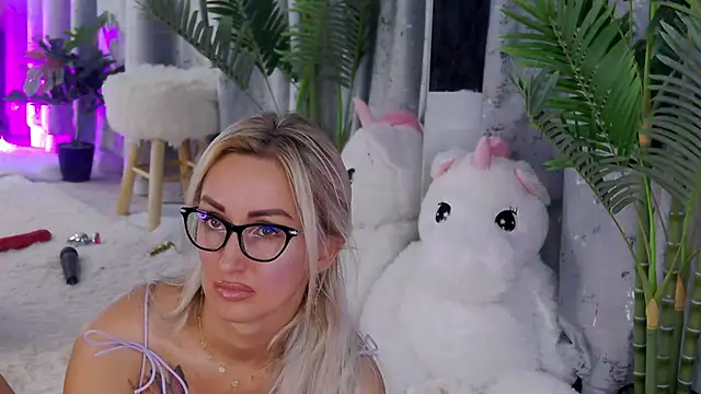 IsabelleEthan's Live XXX Chat