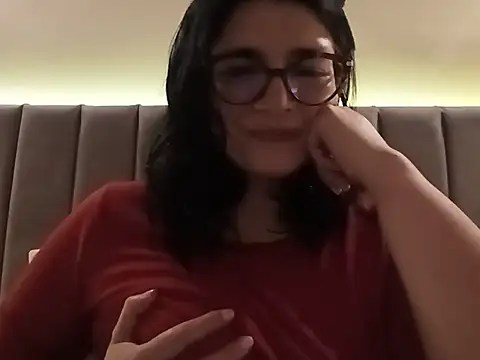adriana71's Live XXX Chat