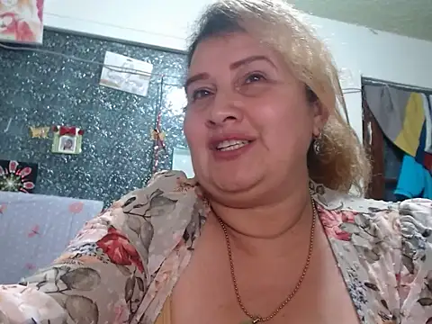 XXX chat uživo modela Perla1981--