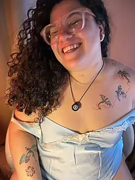 CurlyMilf_Vannexxxa Adlı Modelin Canlı XXX Sohbeti