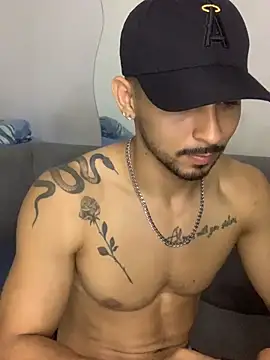 NicolasChest_xxx Chat XXX live