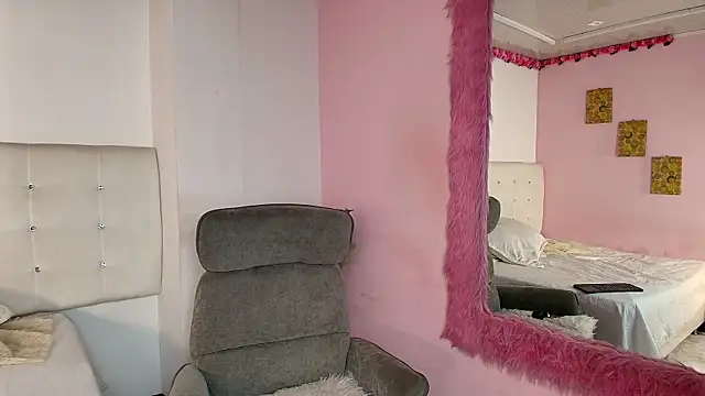 Chatroom XXX en direct de emilly_duque