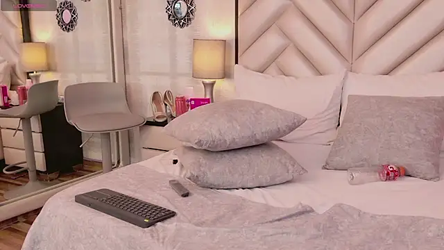 CaitlynMiller élő XXX-chatje