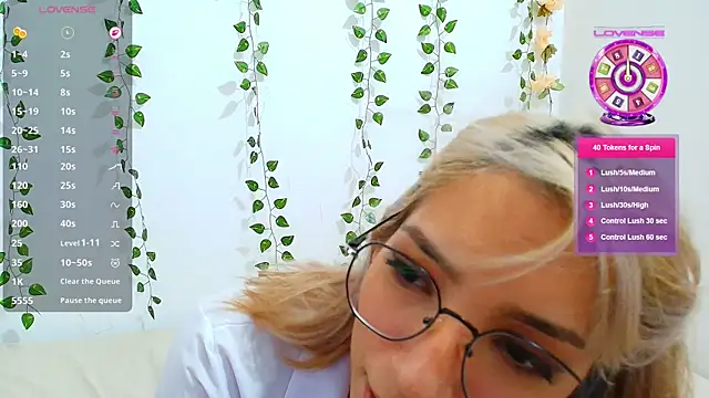 Petite_blossom4: απευθείας συνομιλία ΧΧΧ