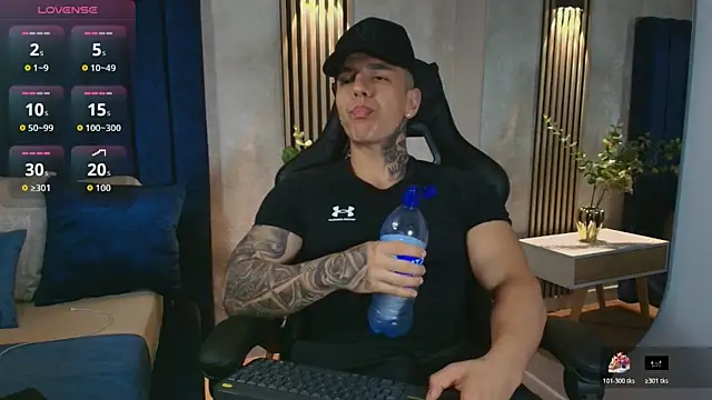 Онлайн чат XXX SalvatoreDmore