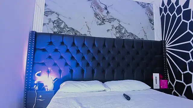 IzzyHiltton_ – Naživo XXX chat