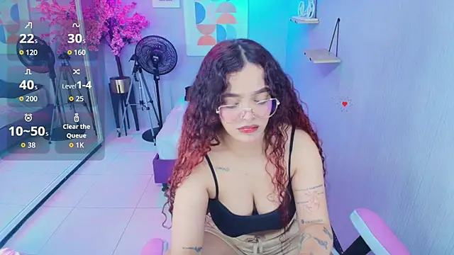 Maggy_t18 Chat XXX in diretta