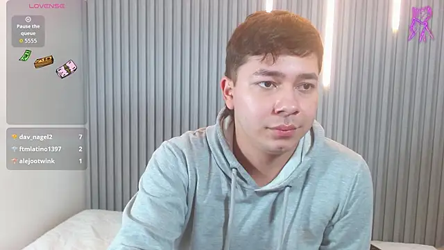 Chat +18 de Julian_Smith21 ao vivo