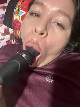 Chat +18 de Lovelipsbig ao vivo