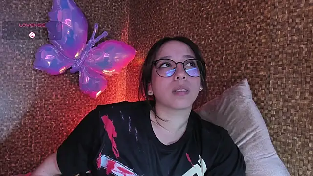 Chat XXX en directo de Apartment28