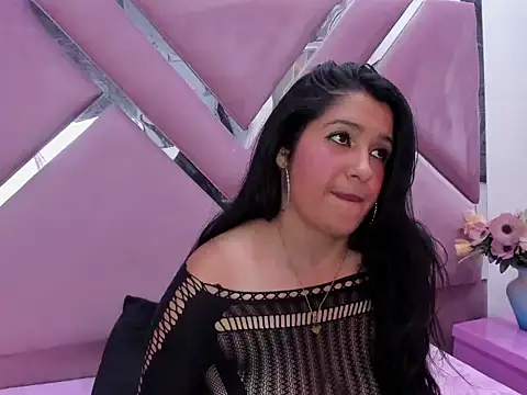Chat XXX ao vivo de LuxyMia