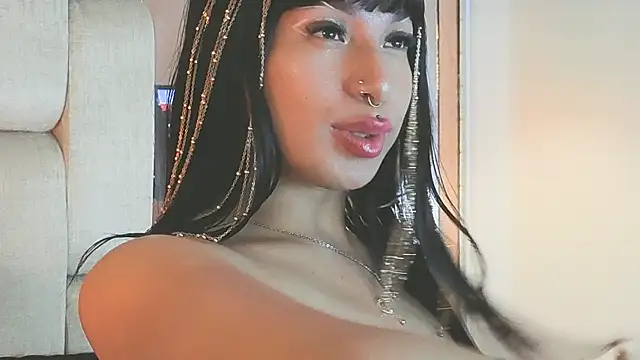 XXX chat uživo modela MeelFox