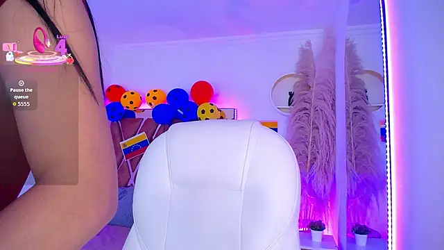 Taylor_scottt: διαδικτυακό σόου στην κάμερα
