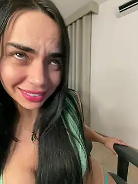 GeorginaJones Chat XXX in diretta