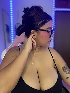 Chat XXX Live michellesexxxy3