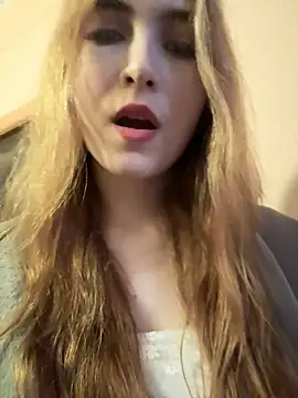 XXX chat uživo modela MarlboroWeb