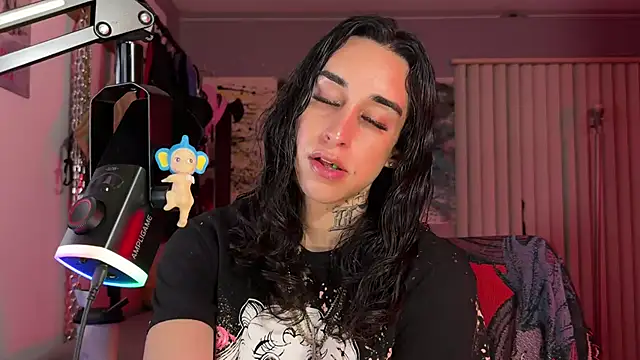 xoFrankie Chat XXX in diretta