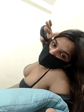 pooja_riya's Live XXX Chat