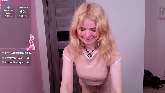 ChloeWells' Live XXX Chat
