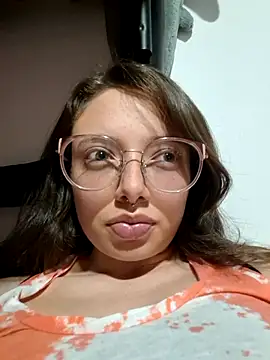 Chat +18 de linda-schmidt ao vivo