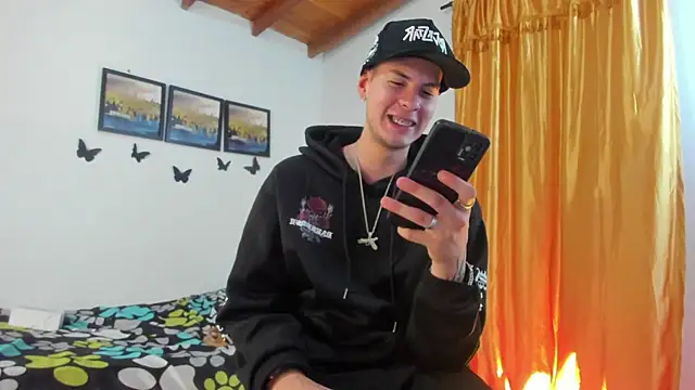 Vlad__night live XXX chat