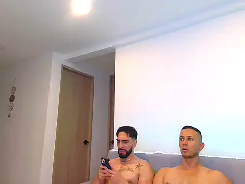 TheLatinBoyfriends' Live XXX Chat