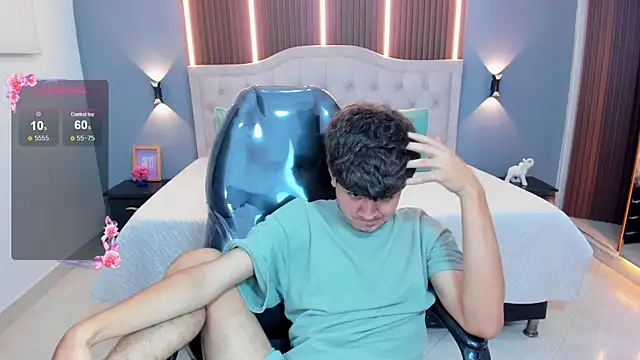 Živý XXX chat Tommy18__