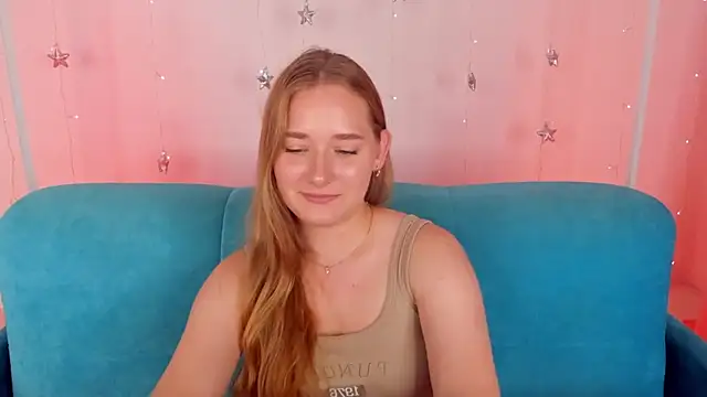 AlinaViceのライブXXXチャット