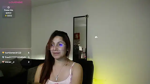 Онлайн чат XXX tiana_sweet