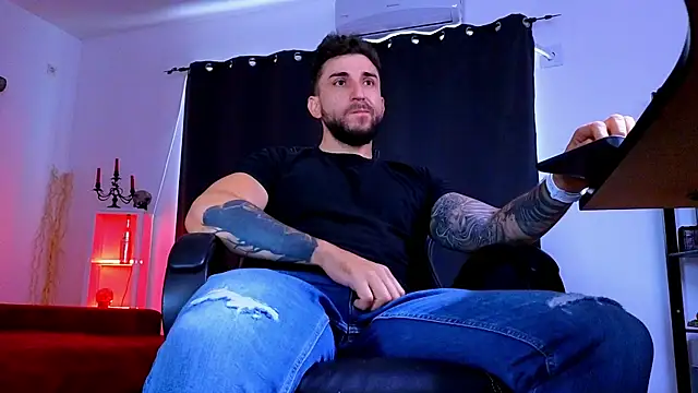 Chat XXX Live MightyAaron66