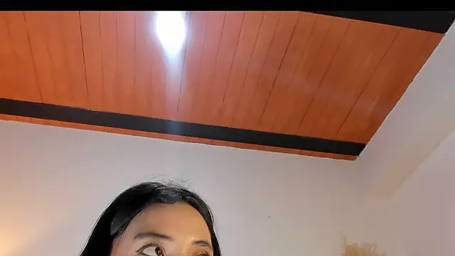 lilithTeen1_ Adlı Modelin Canlı XXX Sohbeti