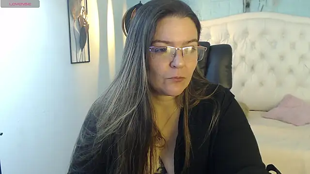 MsJossie Chat XXX live