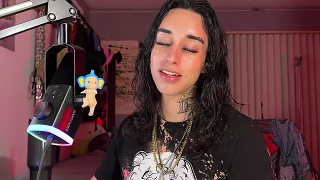 xoFrankie Live XXX-chat