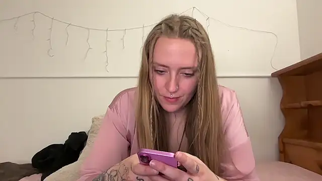 Pattyworld69n Live XXX chat