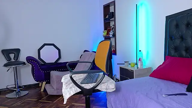 Chat XXX en directo de Scarlet_Hiit