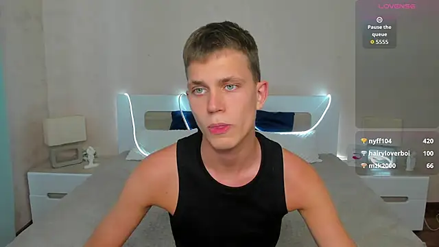 m0neyken – Naživo XXX chat