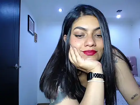 Roxane777 – Naživo XXX chat