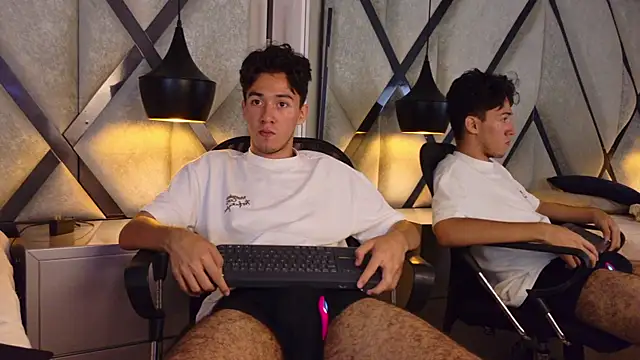 Chat XXX en directo de Austin_Reeds_