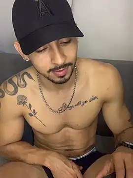 Chatroom XXX en direct de NicolasChest_xxx