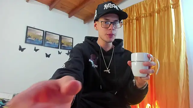 Vlad__night's Live XXX Chat