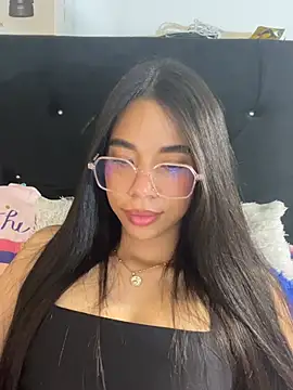 Chat +18 de Milleradhara24 ao vivo