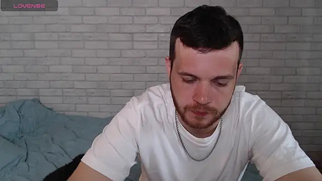 Alexxx_horny Chat XXX in diretta